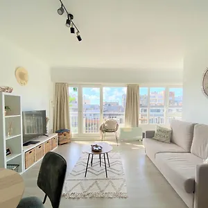 Appartement O’stay Met Parking 50m Zeedijk, Oostende
